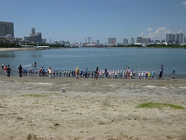 地引網・海辺の遊びの写真